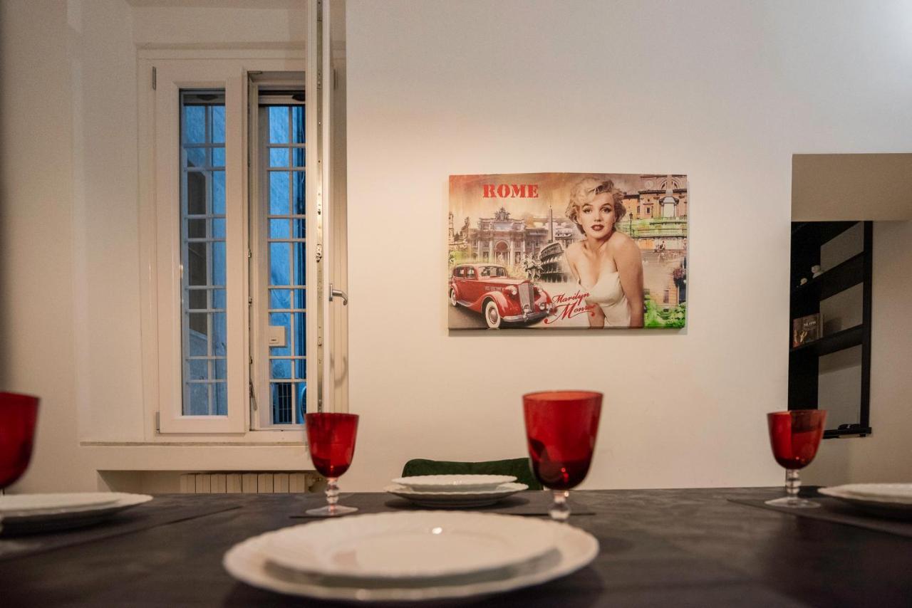 Splendido Appartamento Nel Centro Di Roma, Monti Luaran gambar