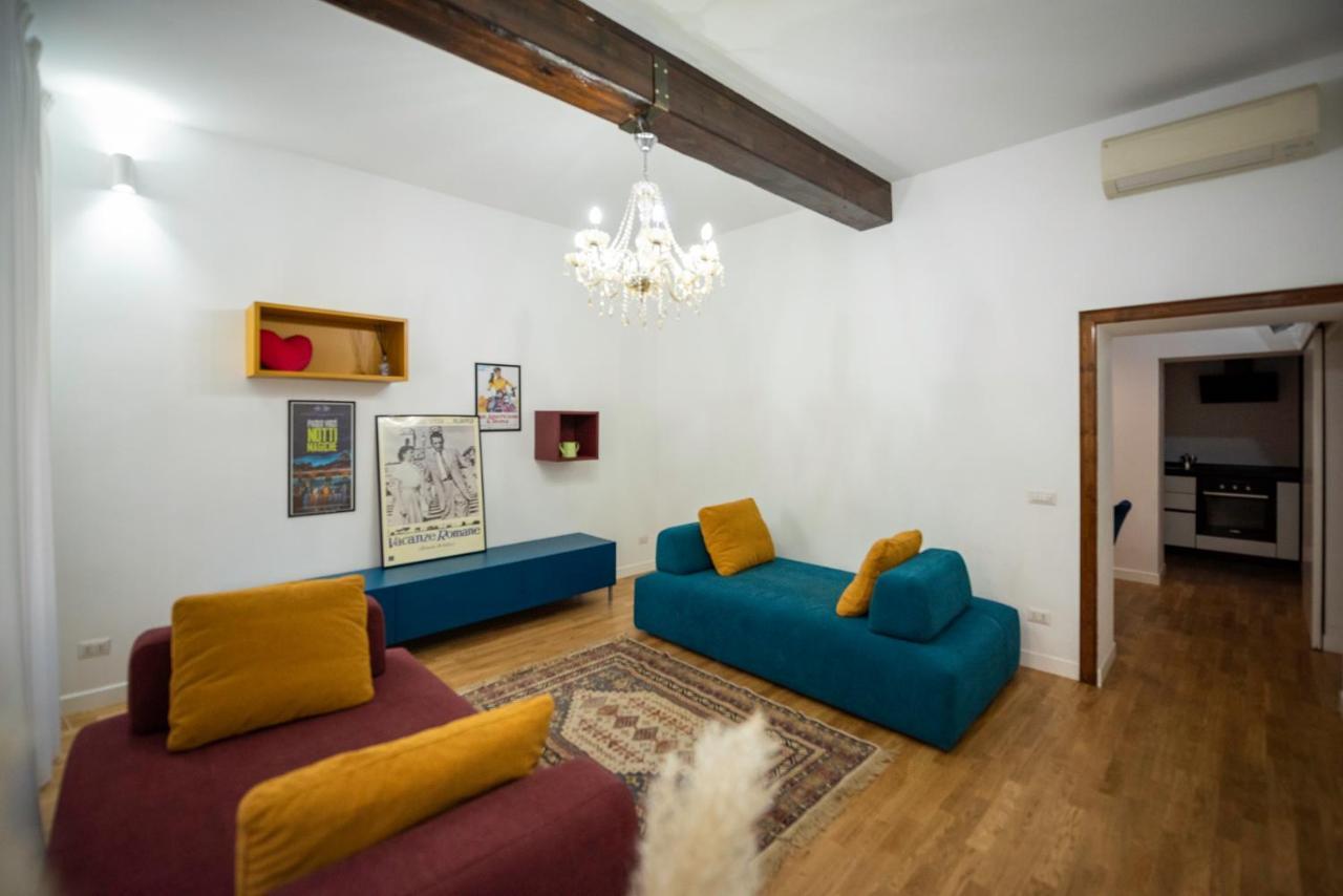Splendido Appartamento Nel Centro Di Roma, Monti Luaran gambar